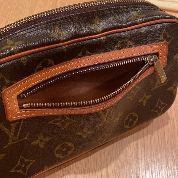 Authentic Louis Vuitton Pochette Cite Monogram Bag Purse Y2K Shoulder Bag Brown - Picture 15 of 17
